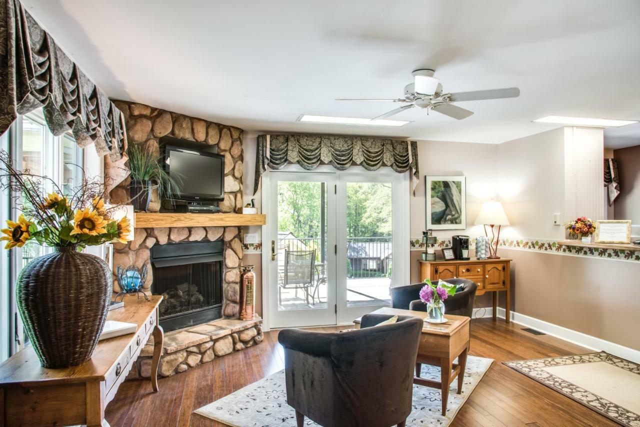 Boxwood Lodge Blowing Rock Near Boone-University Bagian luar foto
