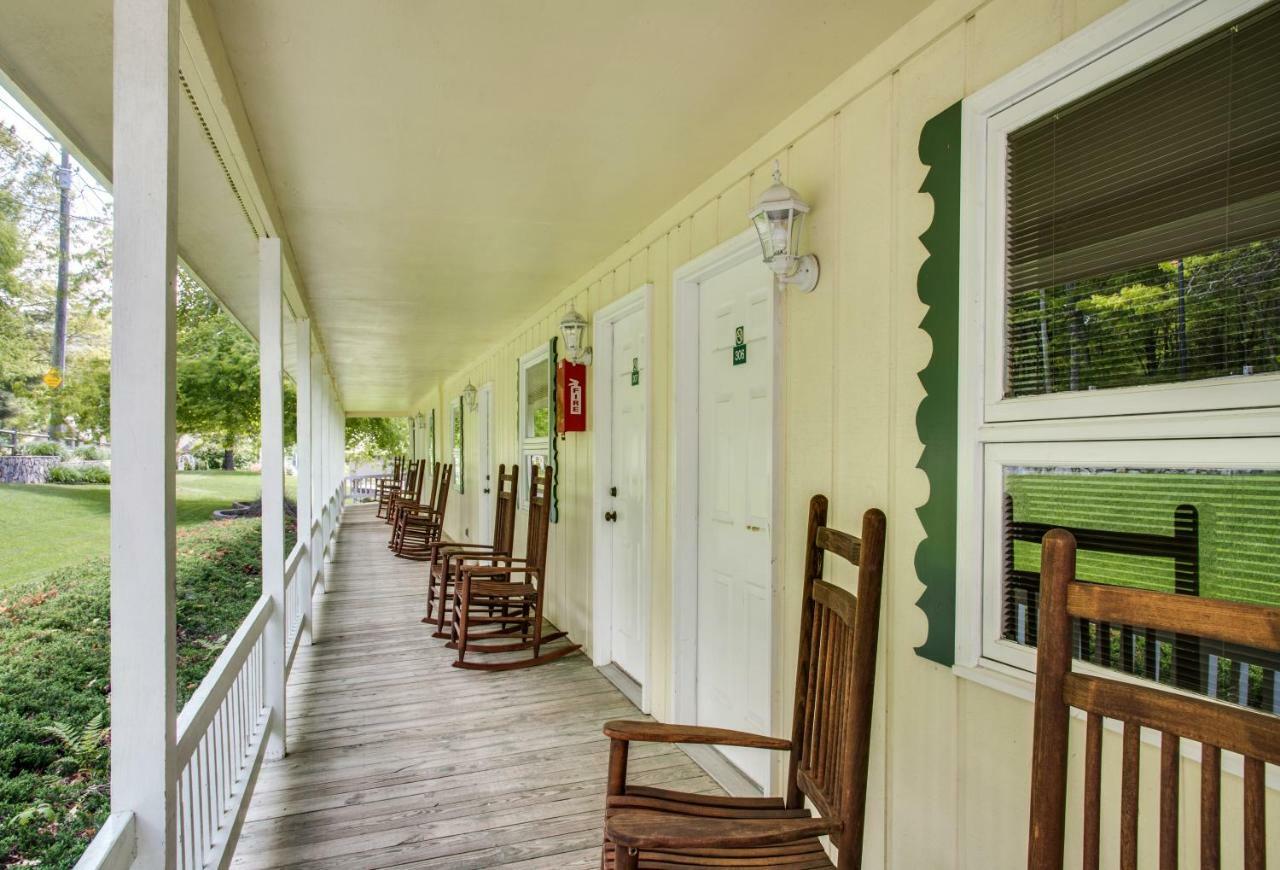 Boxwood Lodge Blowing Rock Near Boone-University Bagian luar foto