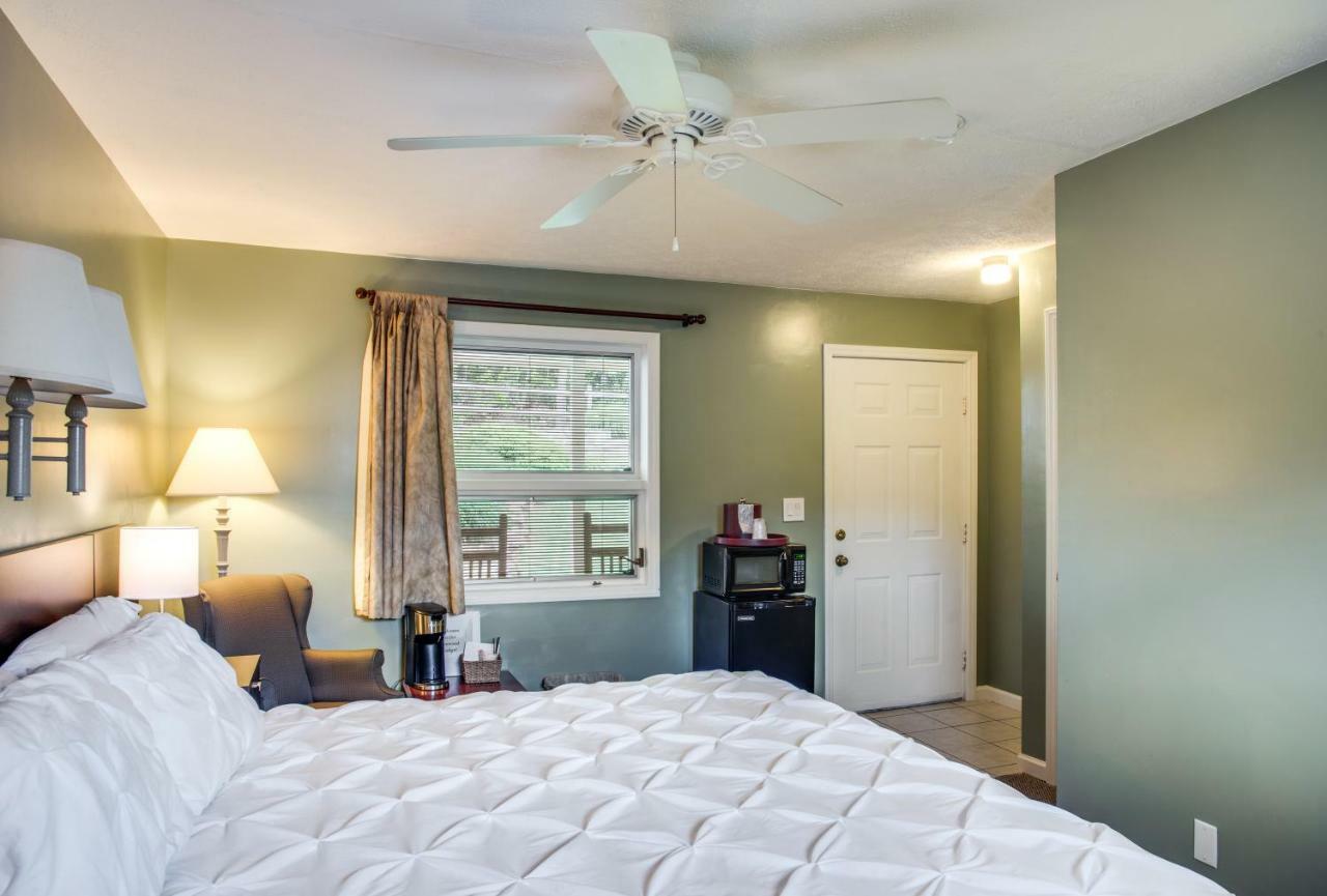 Boxwood Lodge Blowing Rock Near Boone-University Bagian luar foto