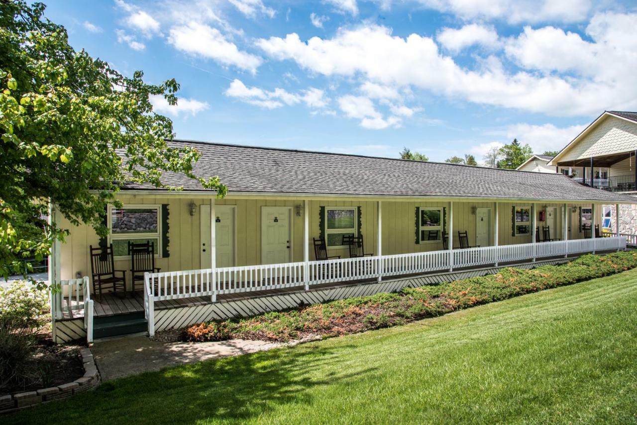Boxwood Lodge Blowing Rock Near Boone-University Bagian luar foto